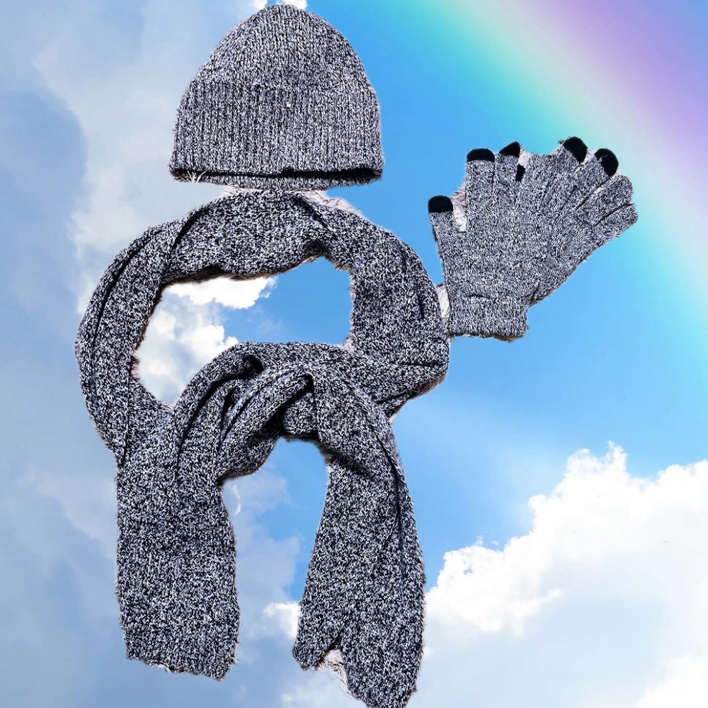 Grey and black winter accessories bundle - scarf, hat and gloves #winteraccessor